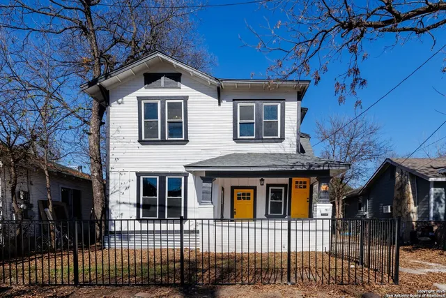 $1,200 | 109 Blue Bonnet Street, Unit 2, San Antonio, TX 78202