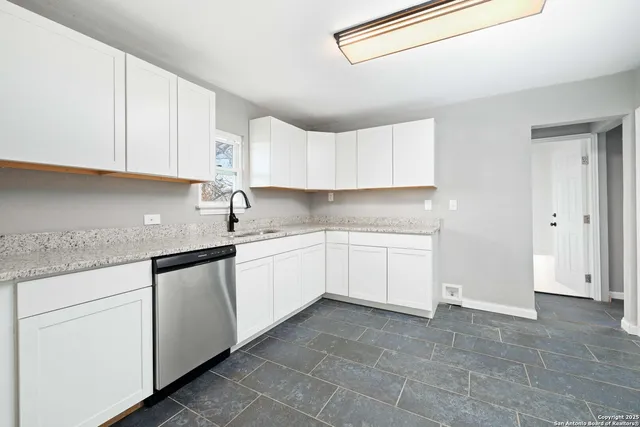 $1,200 | 109 Blue Bonnet Street, Unit 2, San Antonio, TX 78202