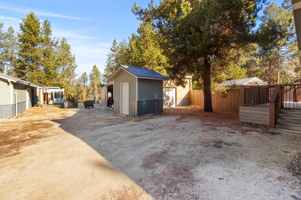 31 Miners Court Cascade, ID 83611 - Photo 25 of 36 Multiple Outbuildings
