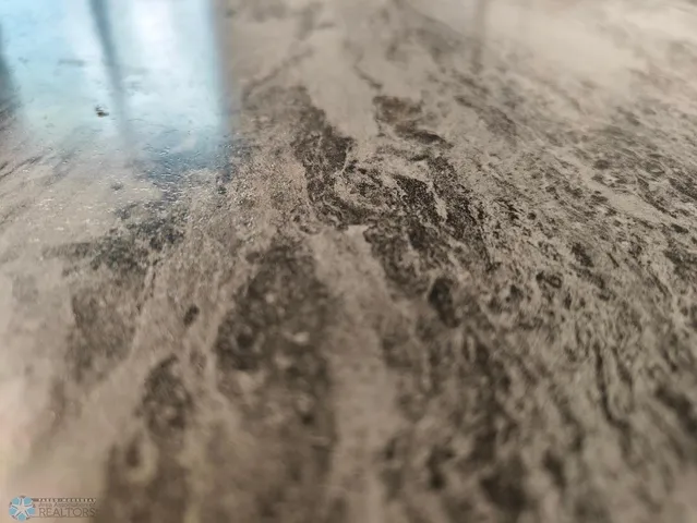 $255,000 | 1309 16th Avenue South, Moorhead, MN 56560