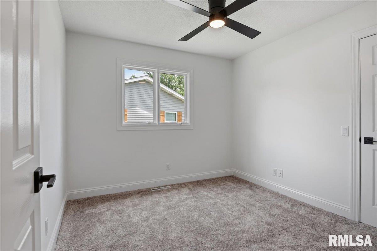 27 Mishawaka Drive Rochester, IL 62563 - Photo 24 of 42