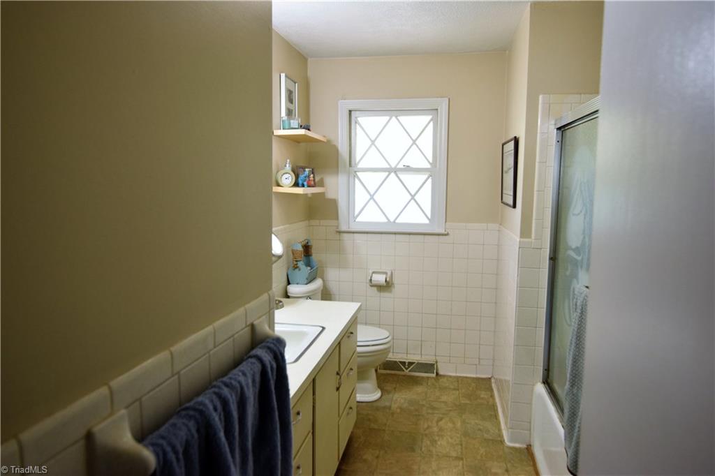 207 Shoals Road Pinnacle, NC 27043 - Photo 11 of 13 Gallery Image 11