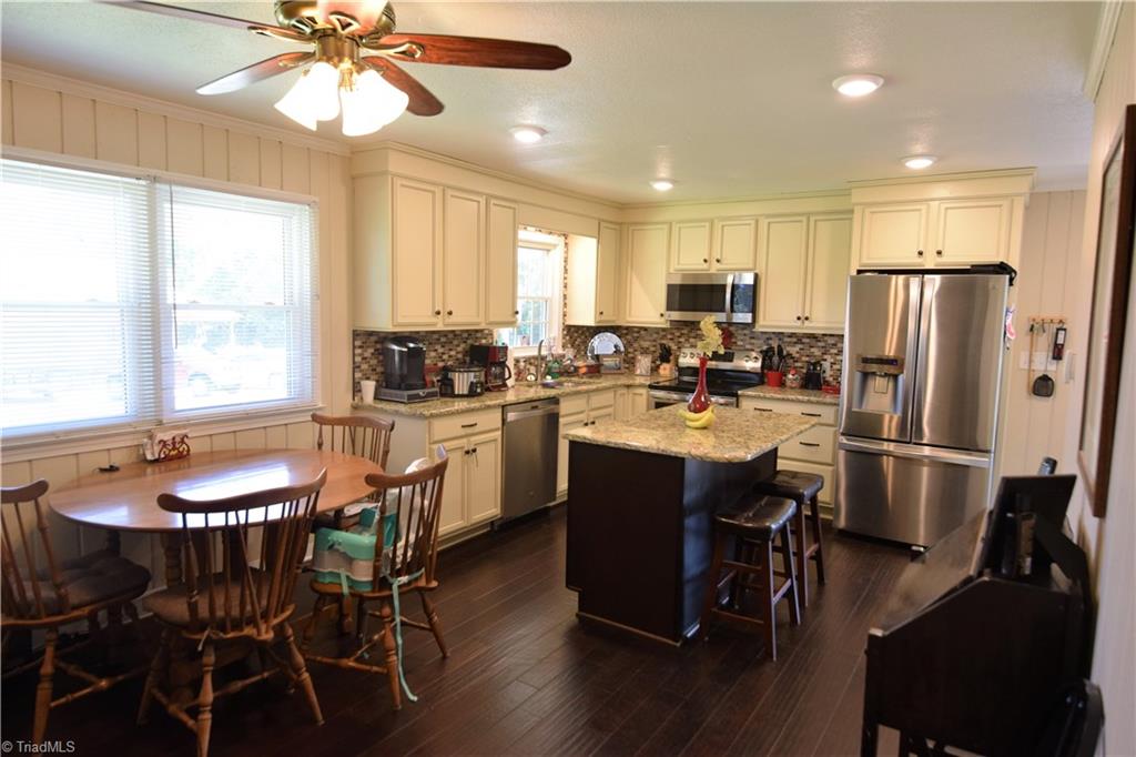 207 Shoals Road Pinnacle, NC 27043 - Photo 4 of 13 Gallery Image 4