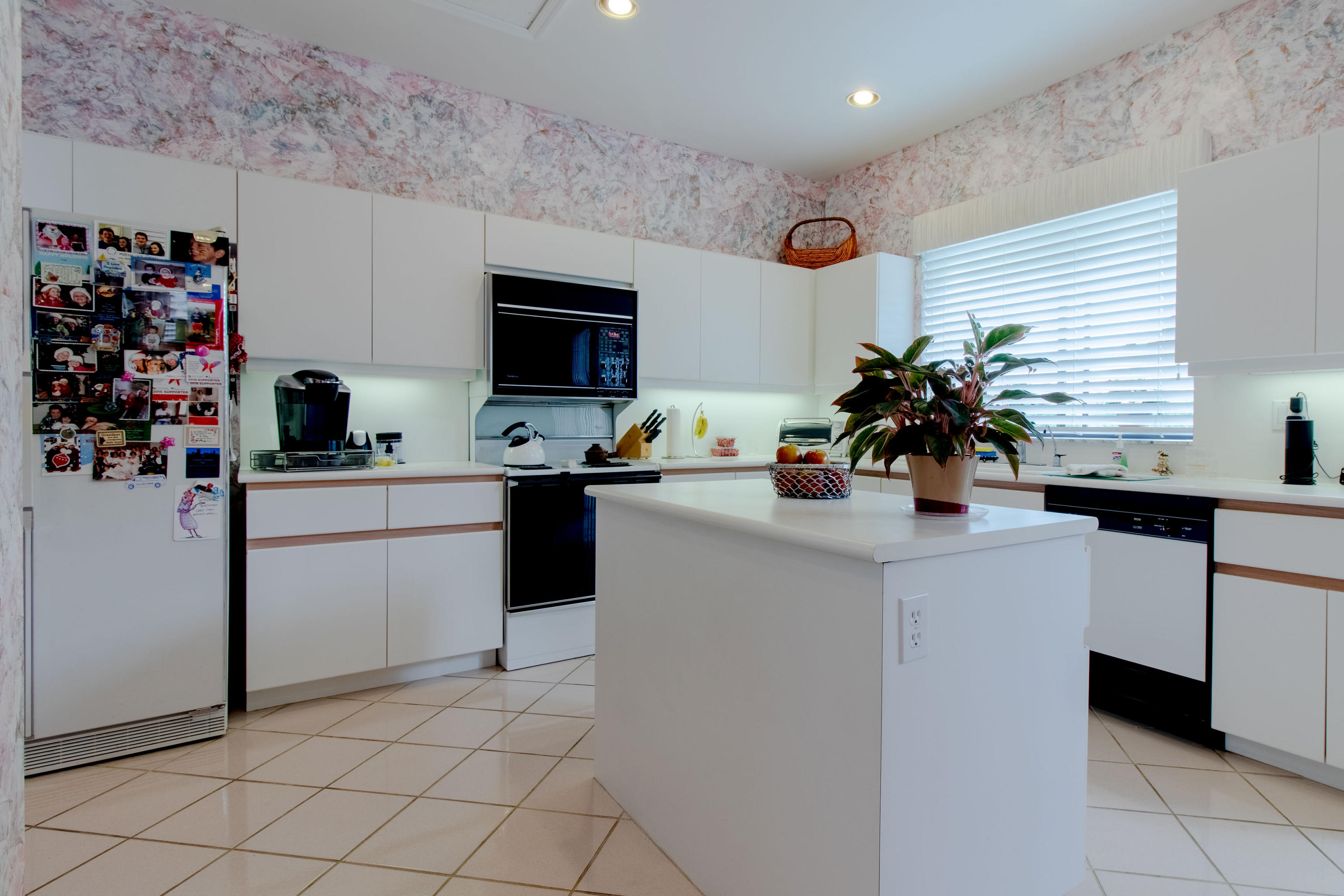 6444 Via Rosa Boca Raton, FL 33433 - Photo 18 of 26 6444ViaRosa-18