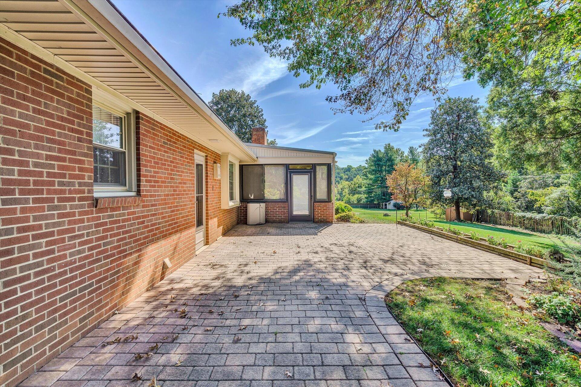 5521 McVitty Road Roanoke, VA 24018 - Photo 41 of 49 41-100120210041