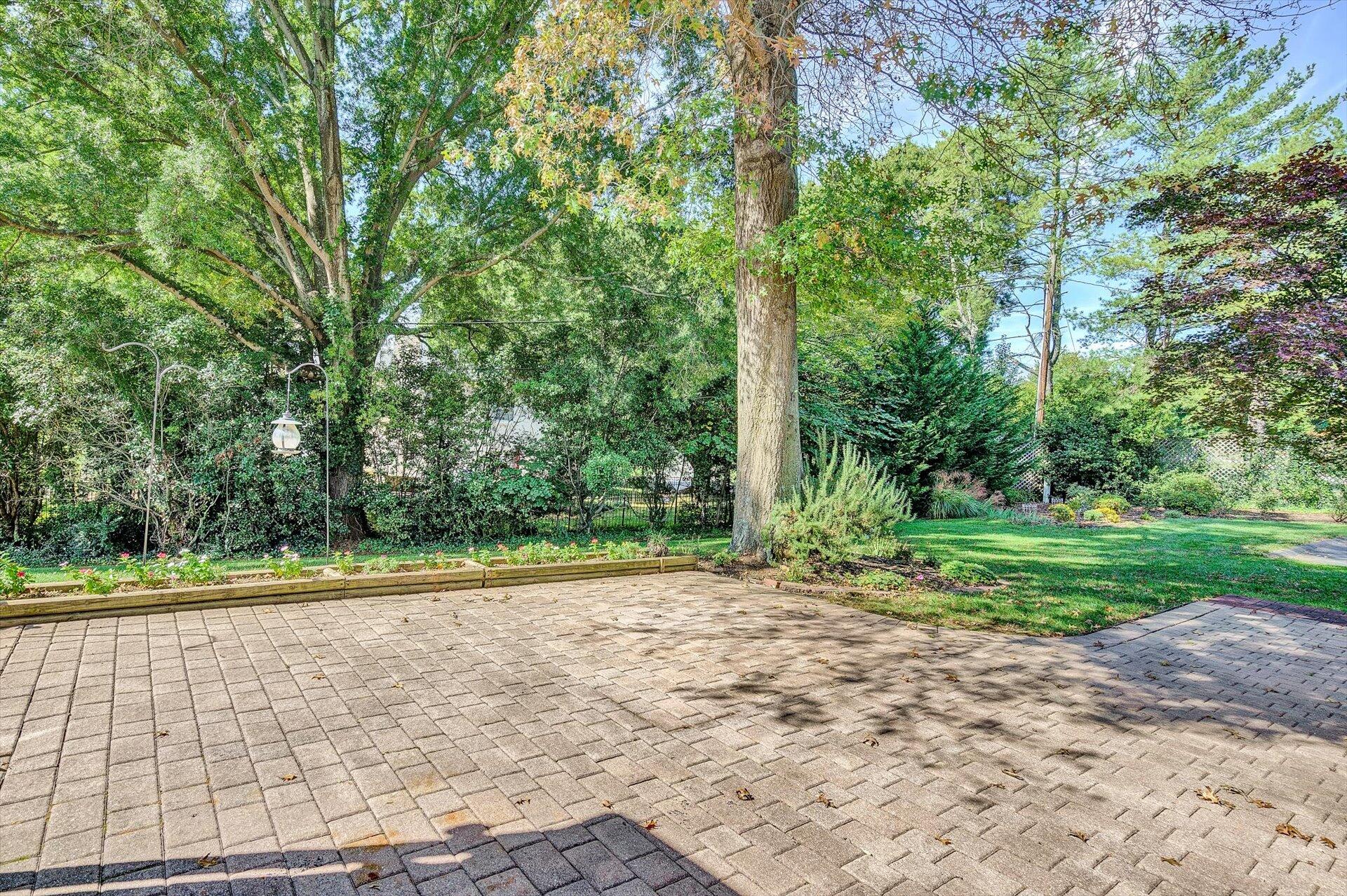 5521 McVitty Road Roanoke, VA 24018 - Photo 42 of 49 42-100120210042