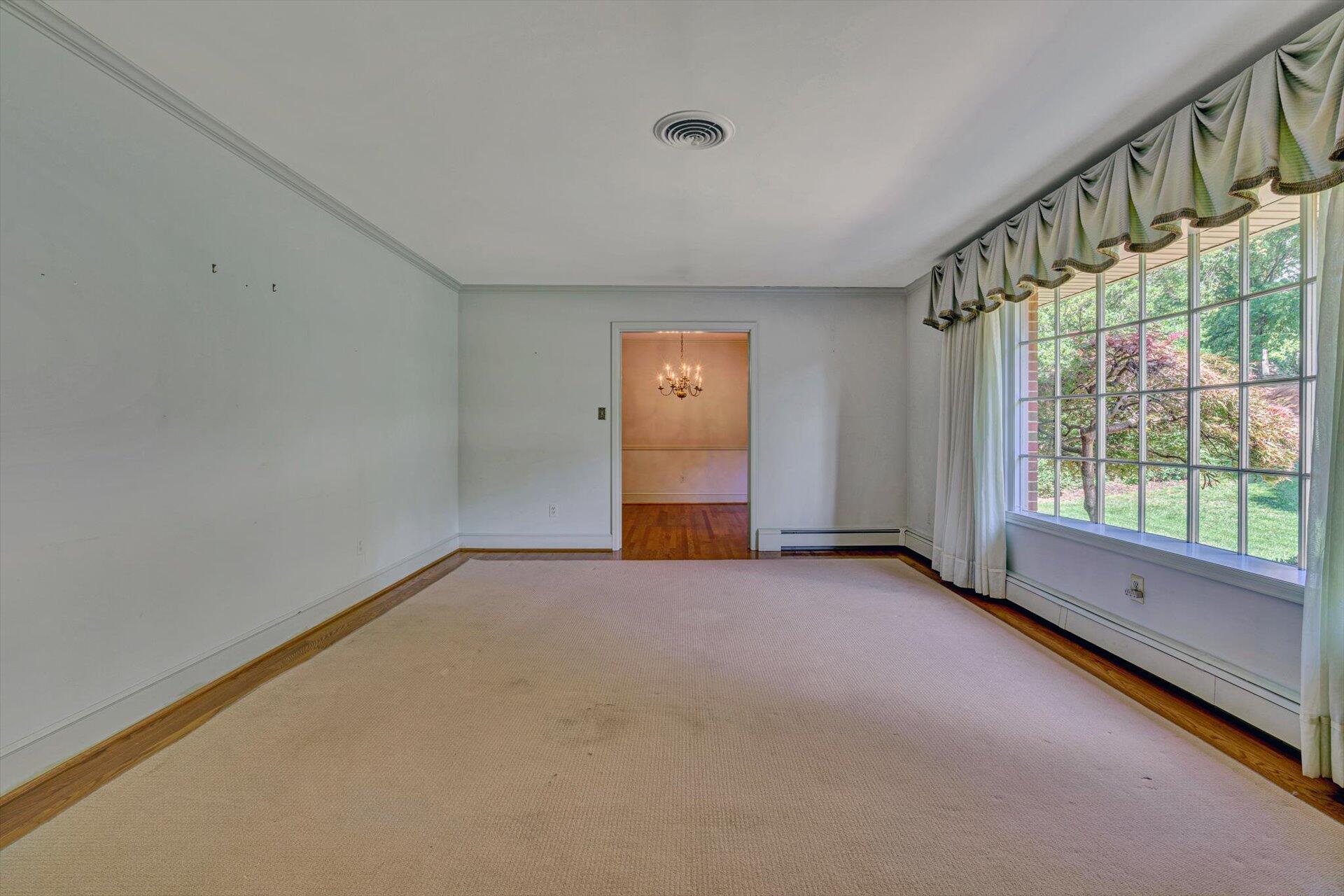 5521 McVitty Road Roanoke, VA 24018 - Photo 8 of 49 08-100120210003