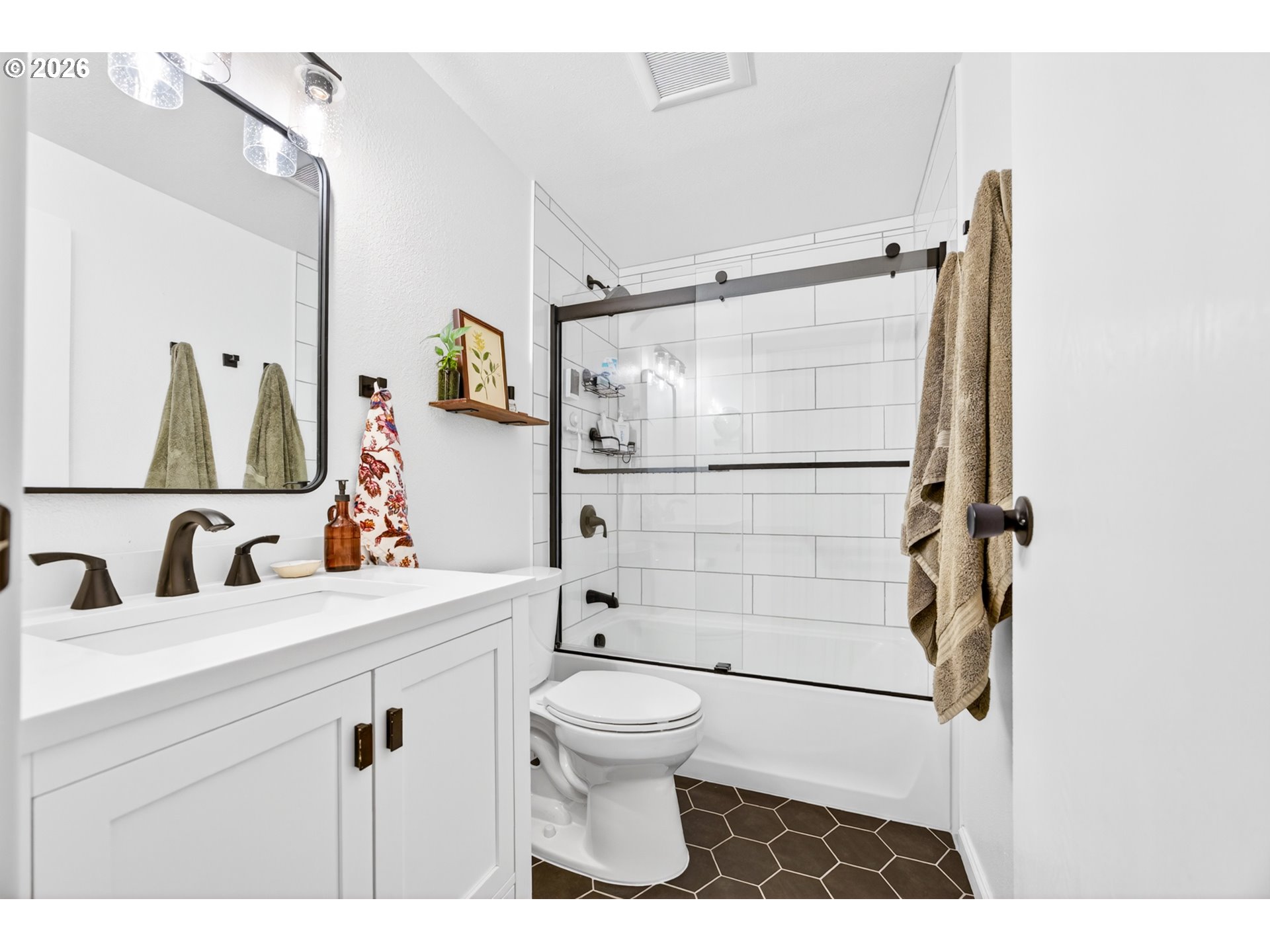 5470 Southwest Alger Avenue, Unit 1 Beaverton, OR 97005 - Photo 10 of 21