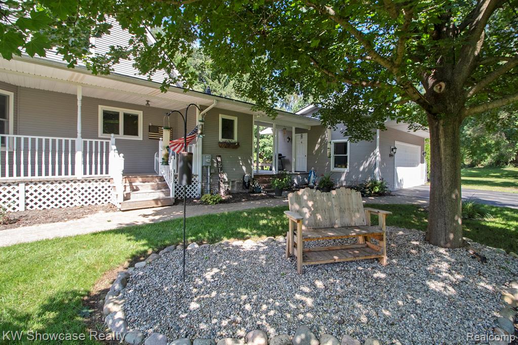 1162 Old Plank Road Milford, MI 48381 - Photo 5 of 42 Gallery Image 5