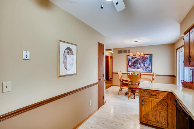 904 South Cooper Road New Lenox, IL 60451 - Photo 11 of 27