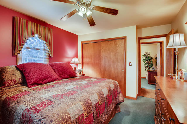 904 South Cooper Road New Lenox, IL 60451 - Photo 14 of 27