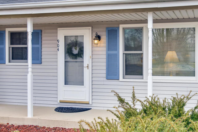 904 South Cooper Road New Lenox, IL 60451 - Photo 3 of 27