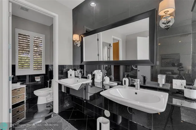 $24,995 | 272 Imperial Lane, Lauderdale-by-the-Sea, FL 33308