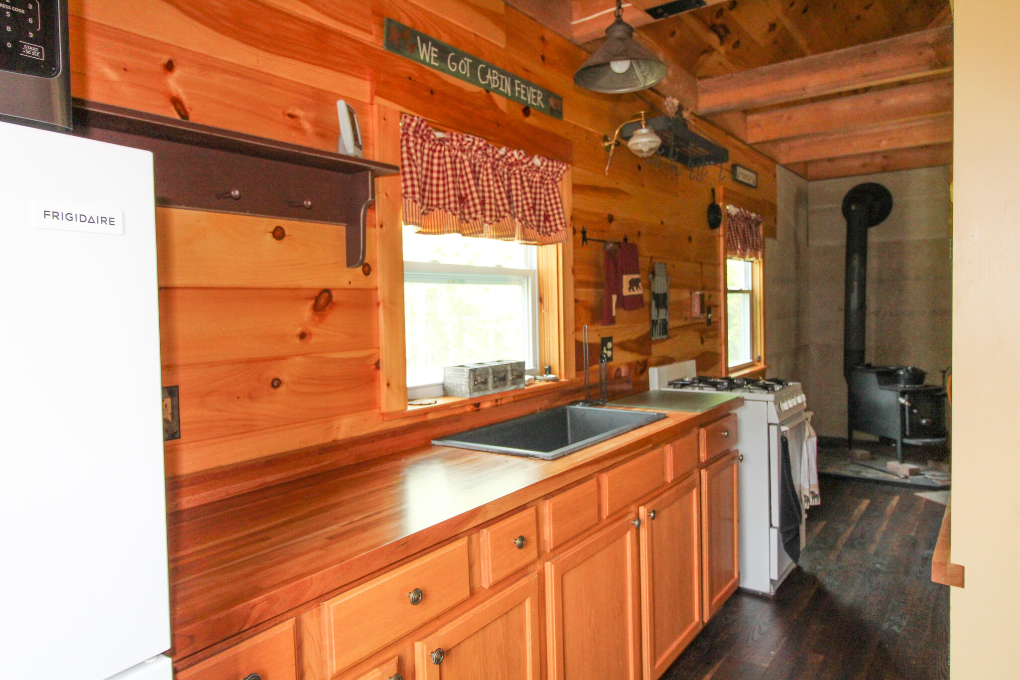 153 Sawyer Notch Road Andover, ME 04216 - Photo 10 of 38 IMG_1815