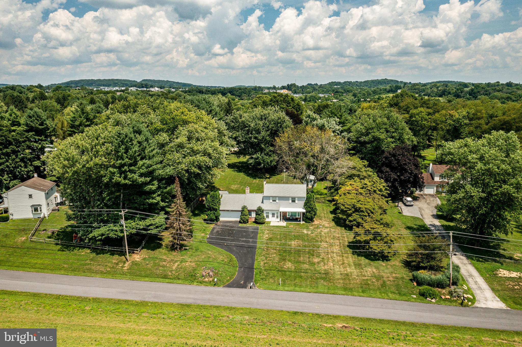 31 Lakeview Road Downingtown, PA 19335 - Photo 7 of 17 Gallery Image 7