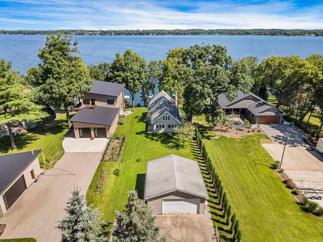 $1,459,000 | W1188 Spring Grove Road, Ripon, WI 54971