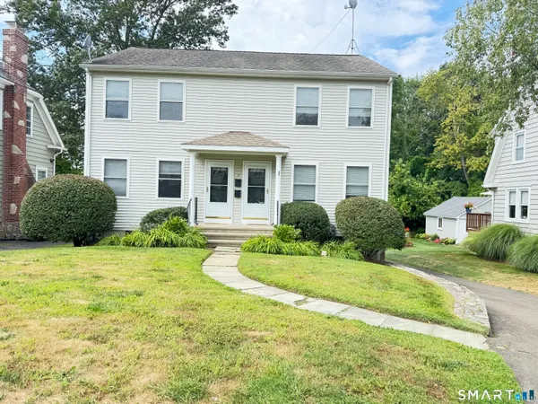 $3,200 | 17 Glenwood Avenue, Unit A, Norwalk, CT 06854