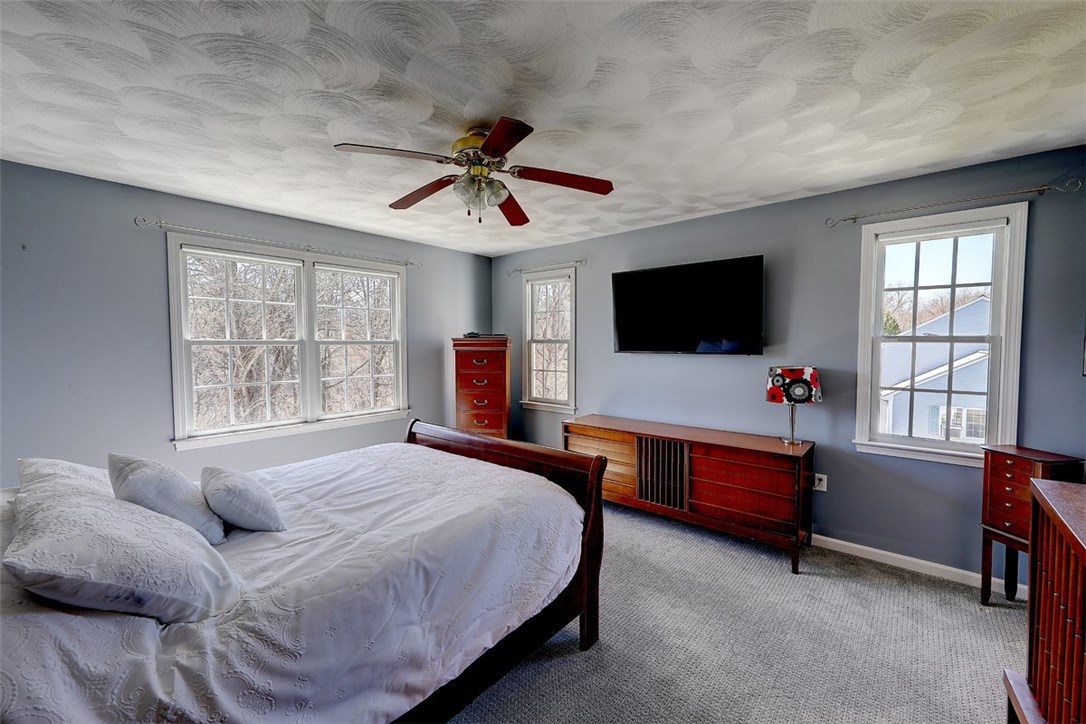 18 Windsong Road Cumberland, RI 02864 - Photo 23 of 40