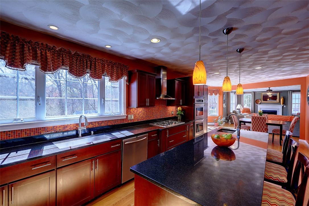 18 Windsong Road Cumberland, RI 02864 - Photo 8 of 40