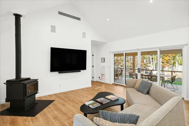 $27,500 | 17 Fenmarsh Road, East Hampton, NY 11937