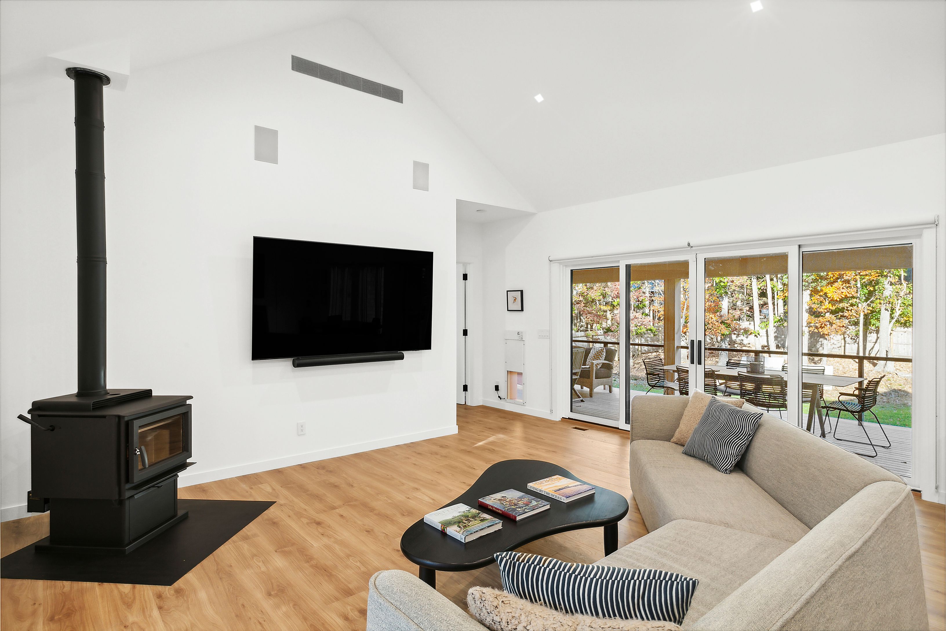 17 Fenmarsh Road East Hampton, NY 11937 - Photo 2 of 14