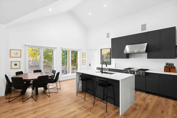 $27,500 | 17 Fenmarsh Road, East Hampton, NY 11937