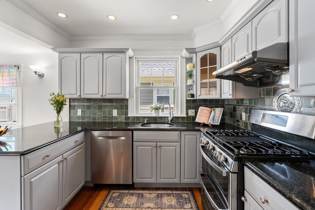 1200 Brook Road Milton, MA 02186 - Photo 8 of 31
