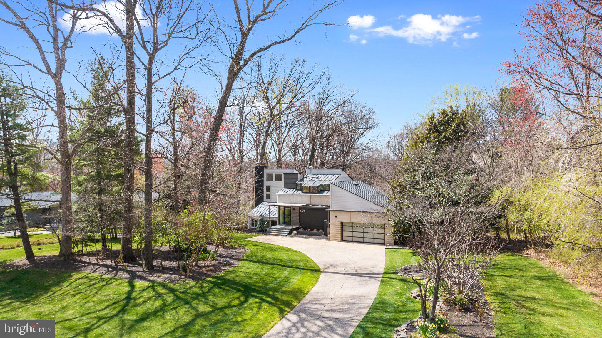 1702 Putter Lane Reston, VA 20190 - Photo 2 of 36 Gallery Image 2