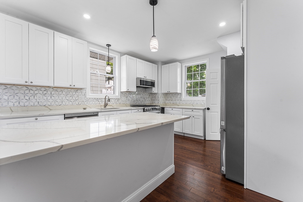 70 Edgehill Road Winthrop, MA 02152 - Photo 12 of 40
