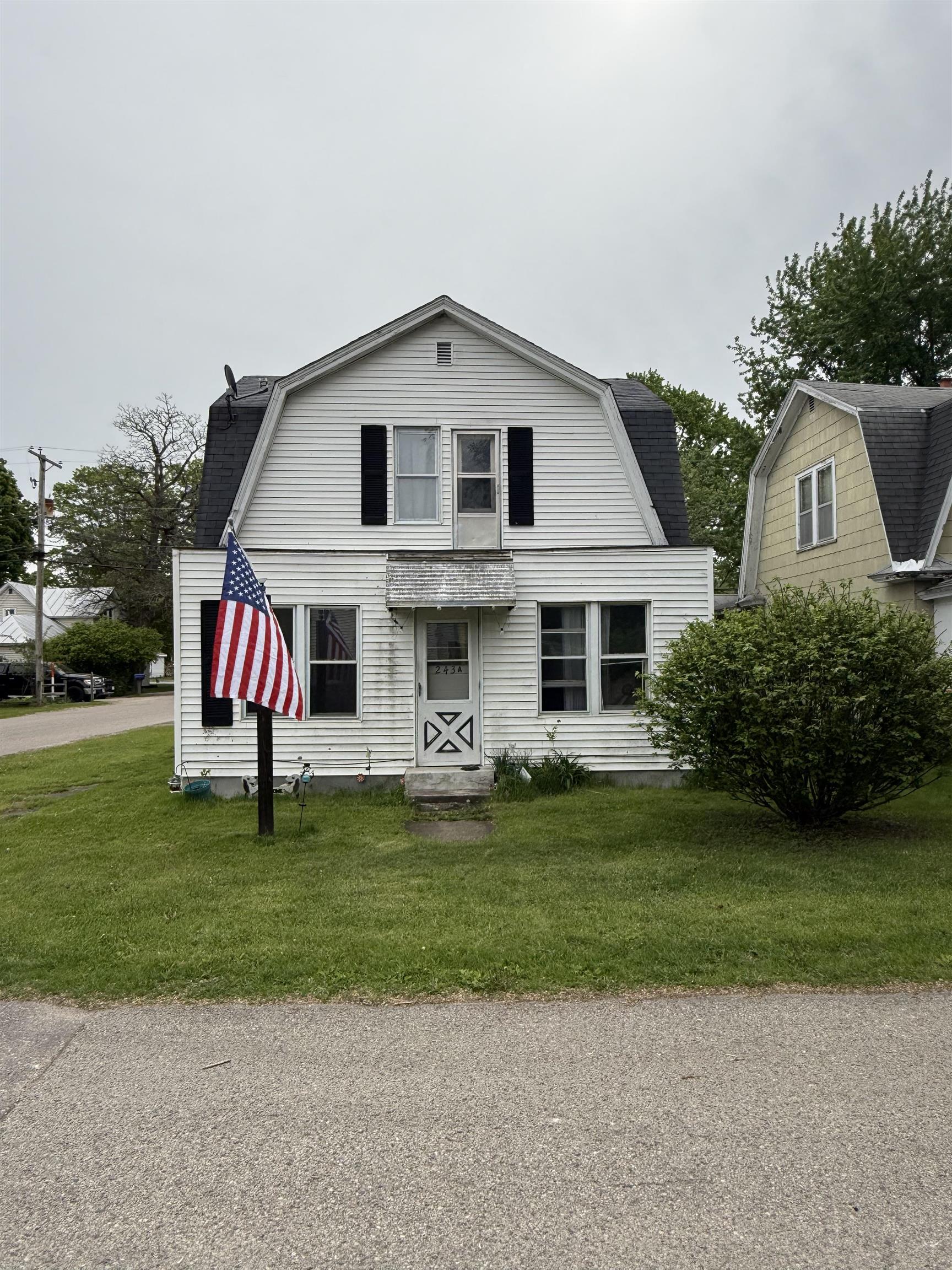 243 Maple Street Redgranite, WI 54970 - Photo 10 of 13