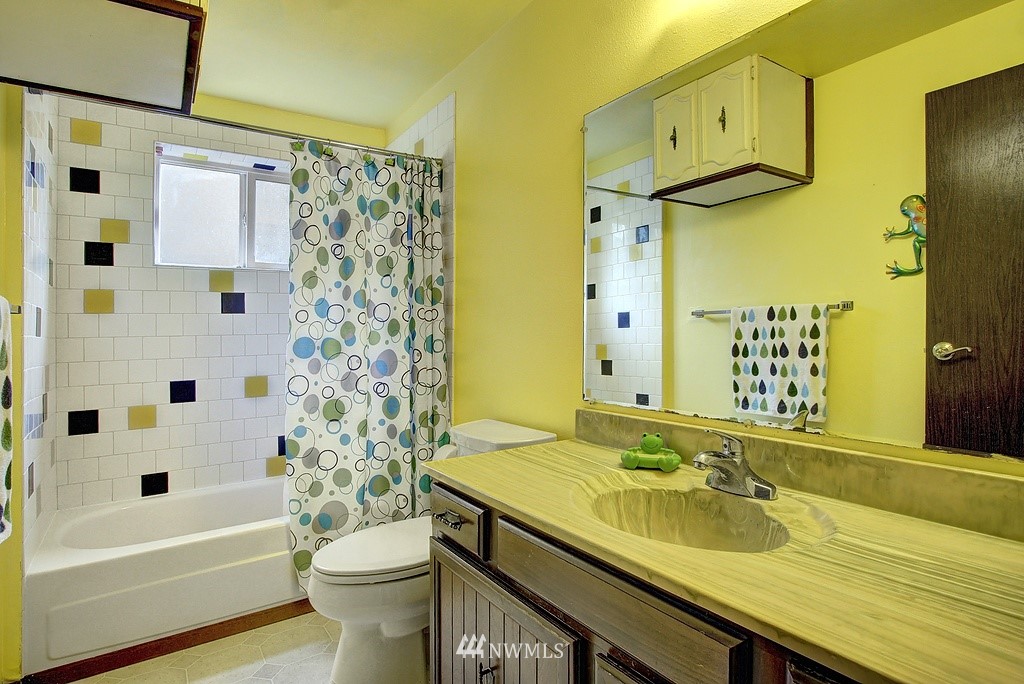2616 Northeast 19th Street Renton, WA 98056 - Photo 14 of 18