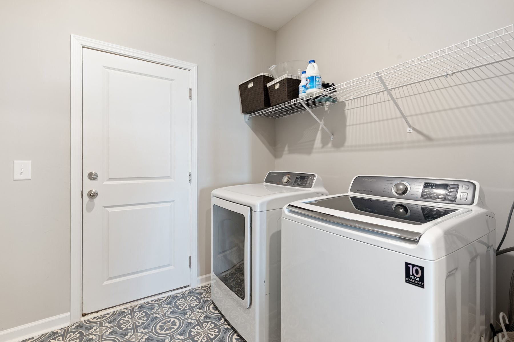 658 Castle Road Mount Juliet, TN 37122 - Photo 11 of 24 a utility room with dryer and washer