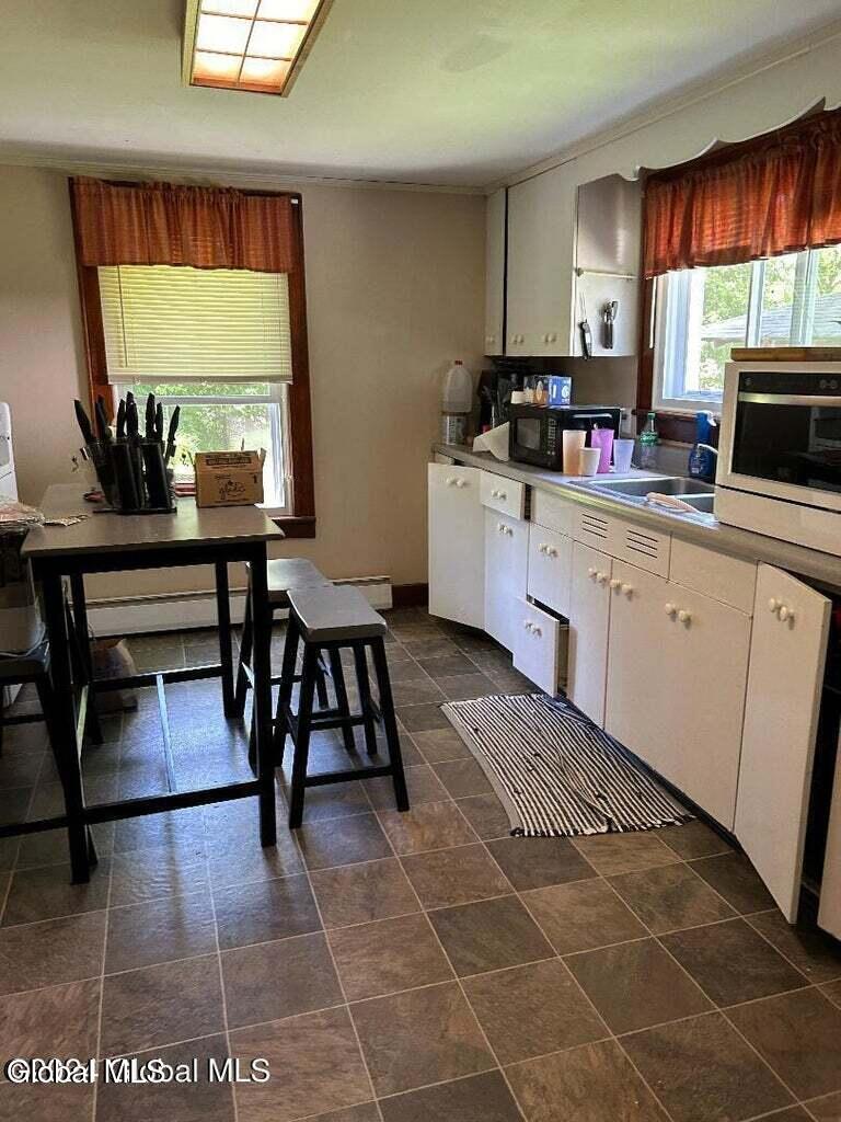 147 Anthony Road, Unit 2 Clifton Park, NY 12065 - Photo 4 of 17 147 kit
