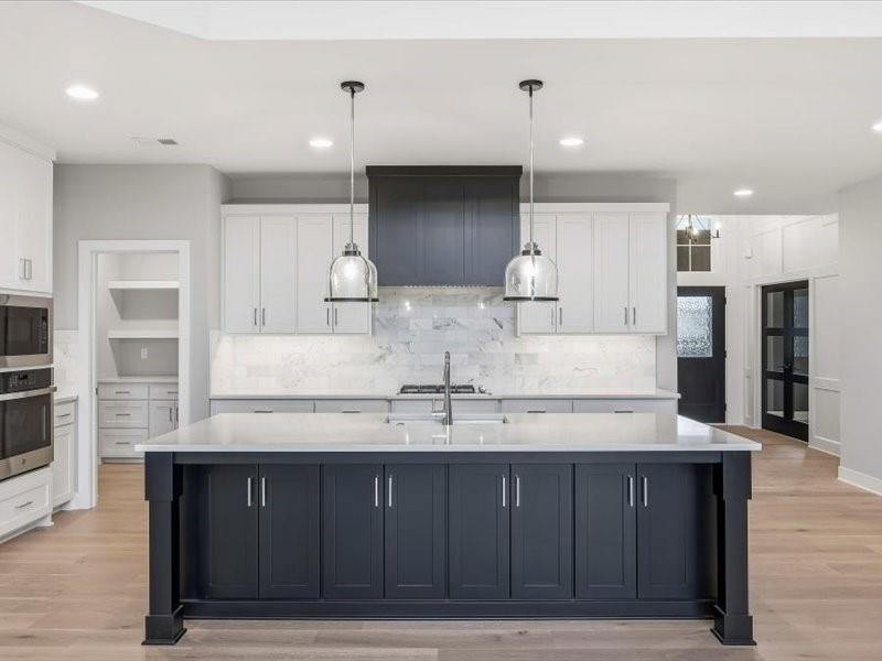 8013 Round Prairie Street Shawnee, KS 66218 - Photo 12 of 65