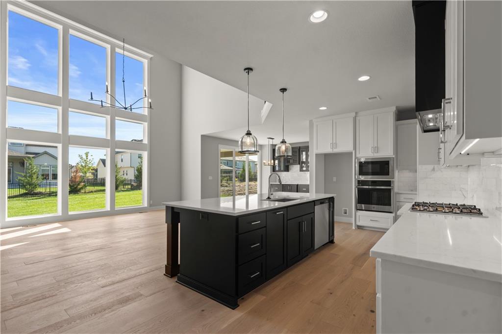 8013 Round Prairie Street Shawnee, KS 66218 - Photo 21 of 65