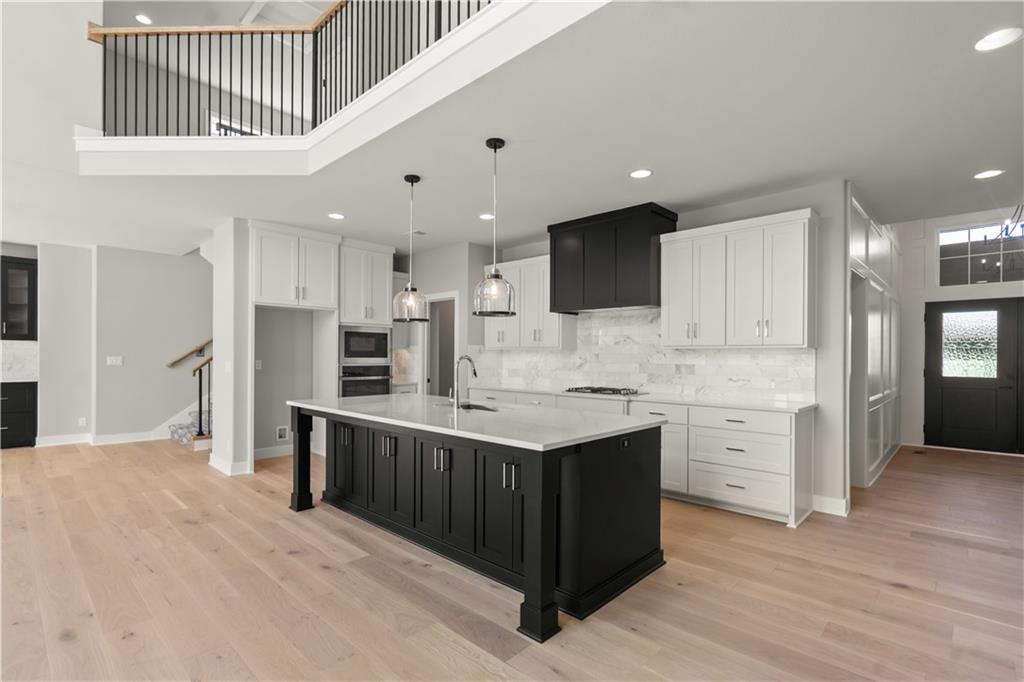 8013 Round Prairie Street Shawnee, KS 66218 - Photo 22 of 65