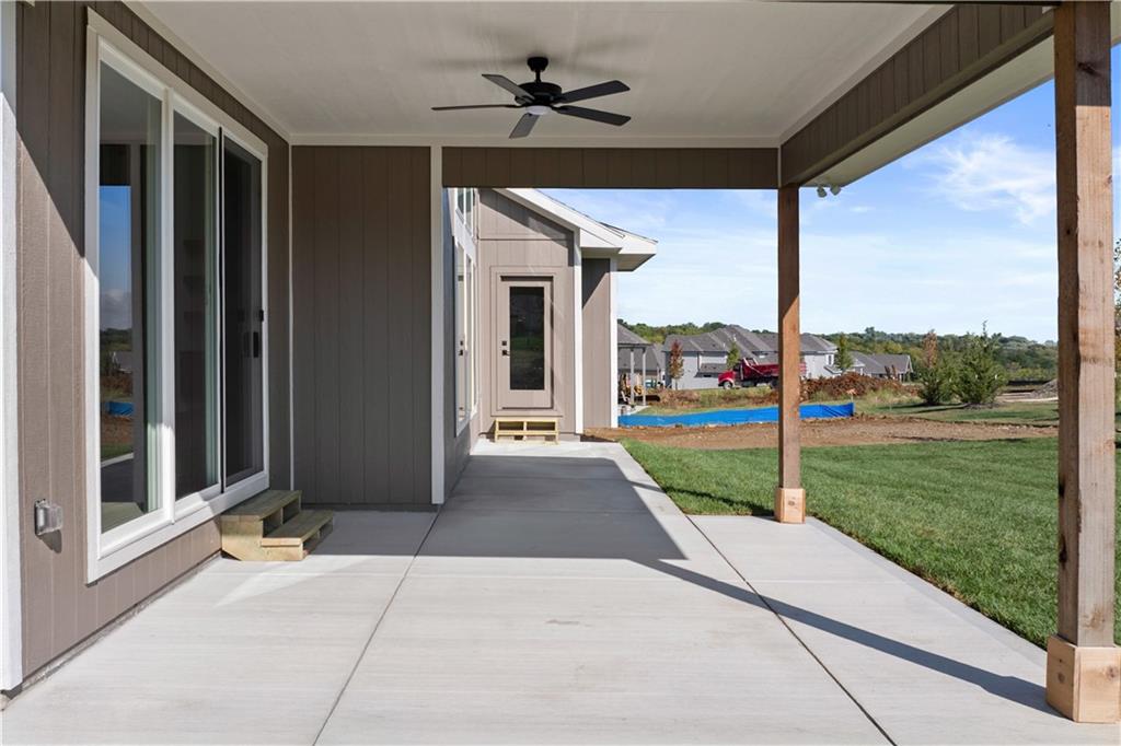 8013 Round Prairie Street Shawnee, KS 66218 - Photo 38 of 65