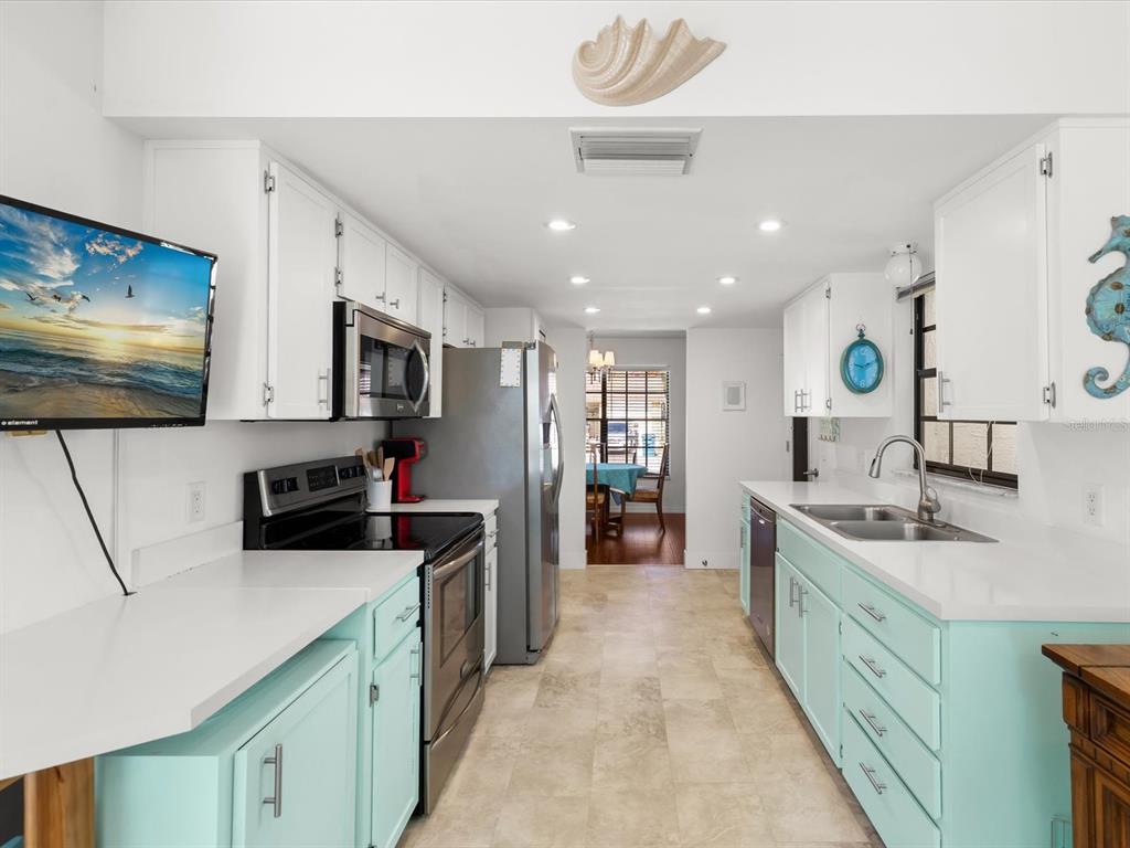 6580 Brambleleaf Drive Spring Hill, FL 34606 - Photo 19 of 62