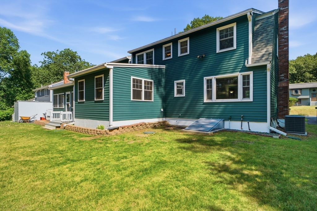 19 Blanchard Road Wilmington, MA 01887 - Photo 8 of 42