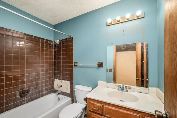 $249,900 | 14315 Embry Path, Apple Valley, MN 55124