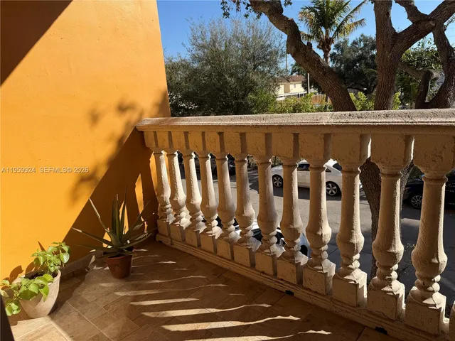 $229,000 | 575 West 69th Street, Unit 205, Hialeah, FL 33014