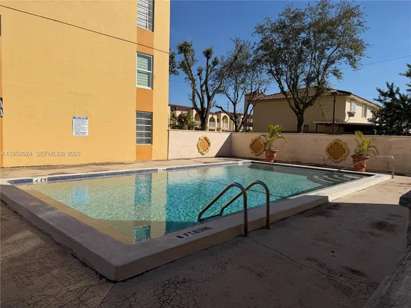 $229,000 | 575 West 69th Street, Unit 205, Hialeah, FL 33014
