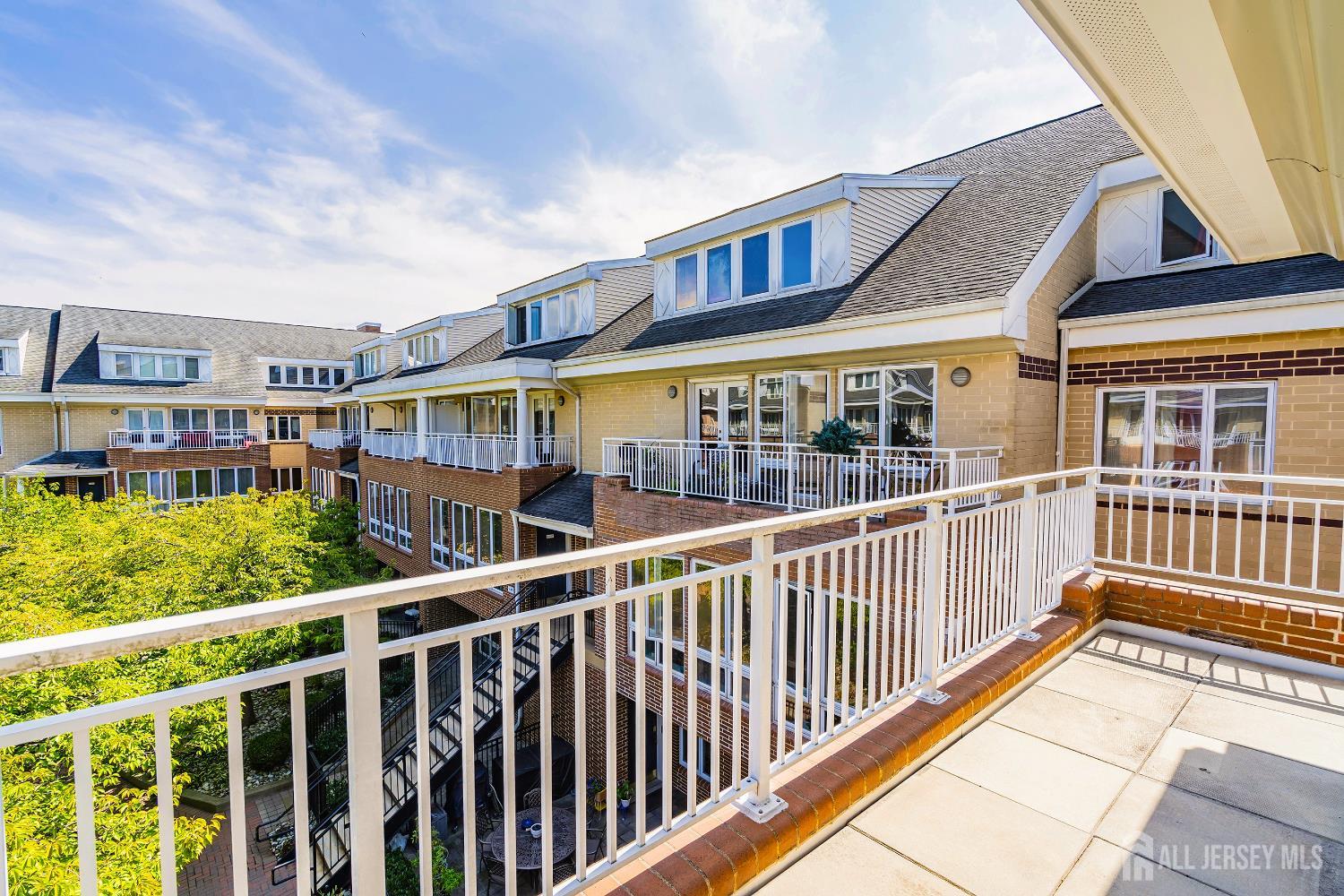 368 Rector Street, Unit 521 Perth Amboy, NJ 08861 - Photo 28 of 41 a view of a building from a balcony