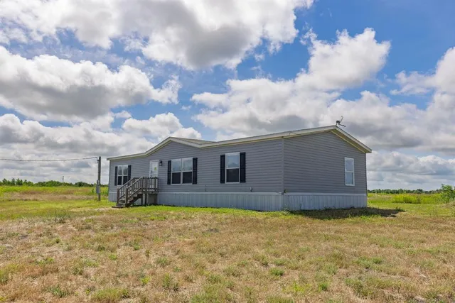 $339,900 | 3828 Farm Road 272, Celeste, TX 75423