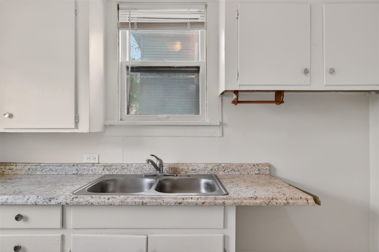242 West High Street Jackson, MI 49203 - Photo 22 of 41