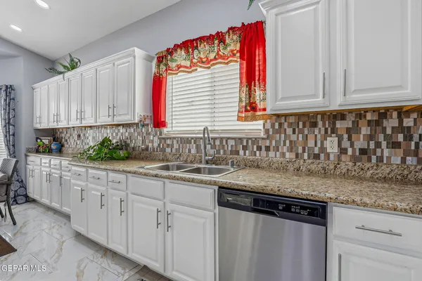 $342,900 | 7360 Phil Hansen Drive, Canutillo, TX 79835
