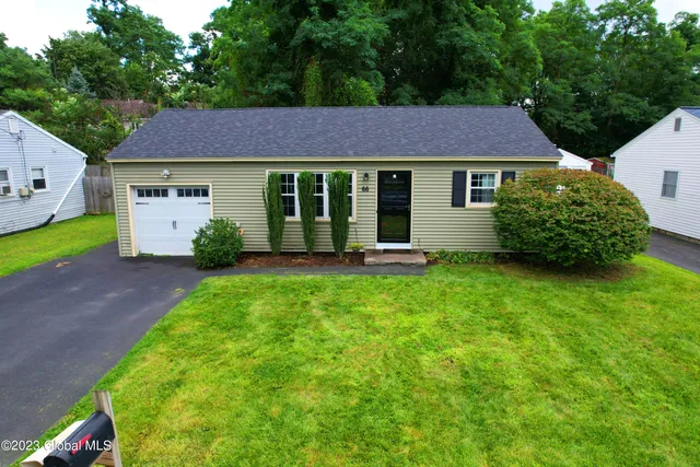 $1,900 | 66 Cordell Road, Colonie, NY 12304