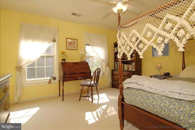 10295 Dunn Meadow Road Vienna, VA 22182 - Photo 21 of 30 Bedroom #2