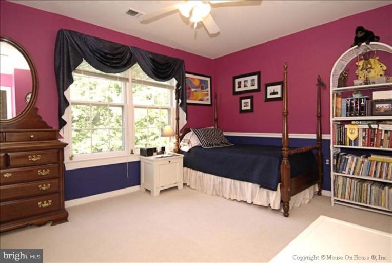 10295 Dunn Meadow Road Vienna, VA 22182 - Photo 24 of 30 Bedroom #4