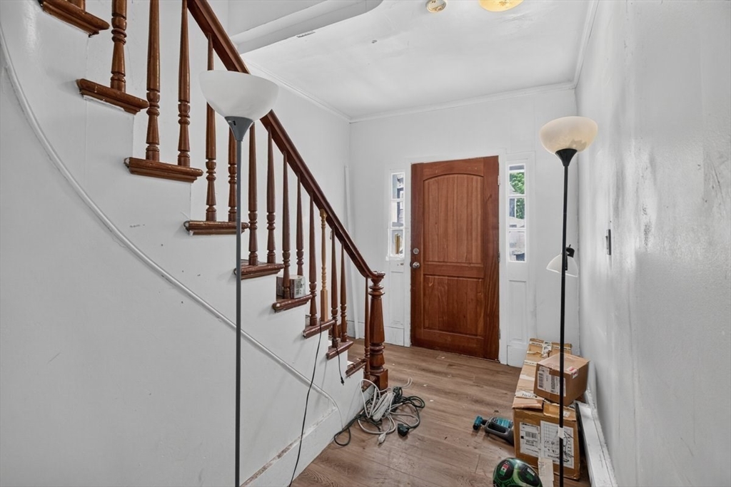 243 Central Street Springfield, MA 01105 - Photo 3 of 37
